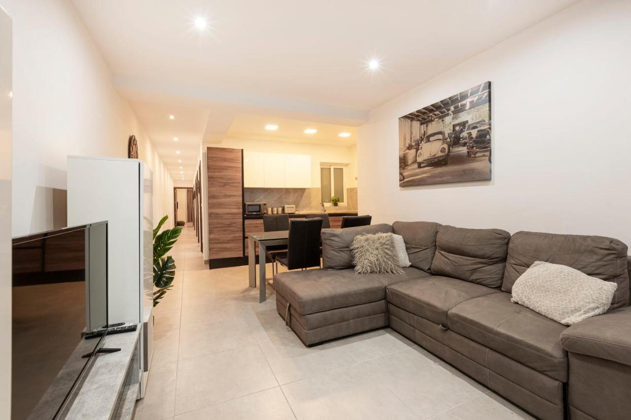 Golden Flat In San Pawl-Hosted By Sweetstay Σεντ Πόλς Μπέι Εξωτερικό φωτογραφία