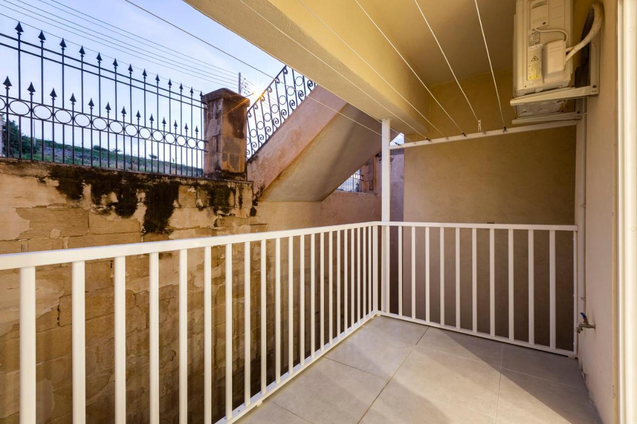 Golden Flat In San Pawl-Hosted By Sweetstay Σεντ Πόλς Μπέι Εξωτερικό φωτογραφία