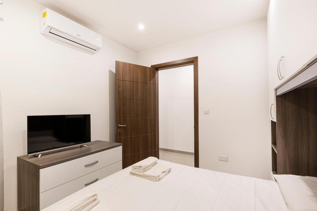 Golden Flat In San Pawl-Hosted By Sweetstay Σεντ Πόλς Μπέι Εξωτερικό φωτογραφία